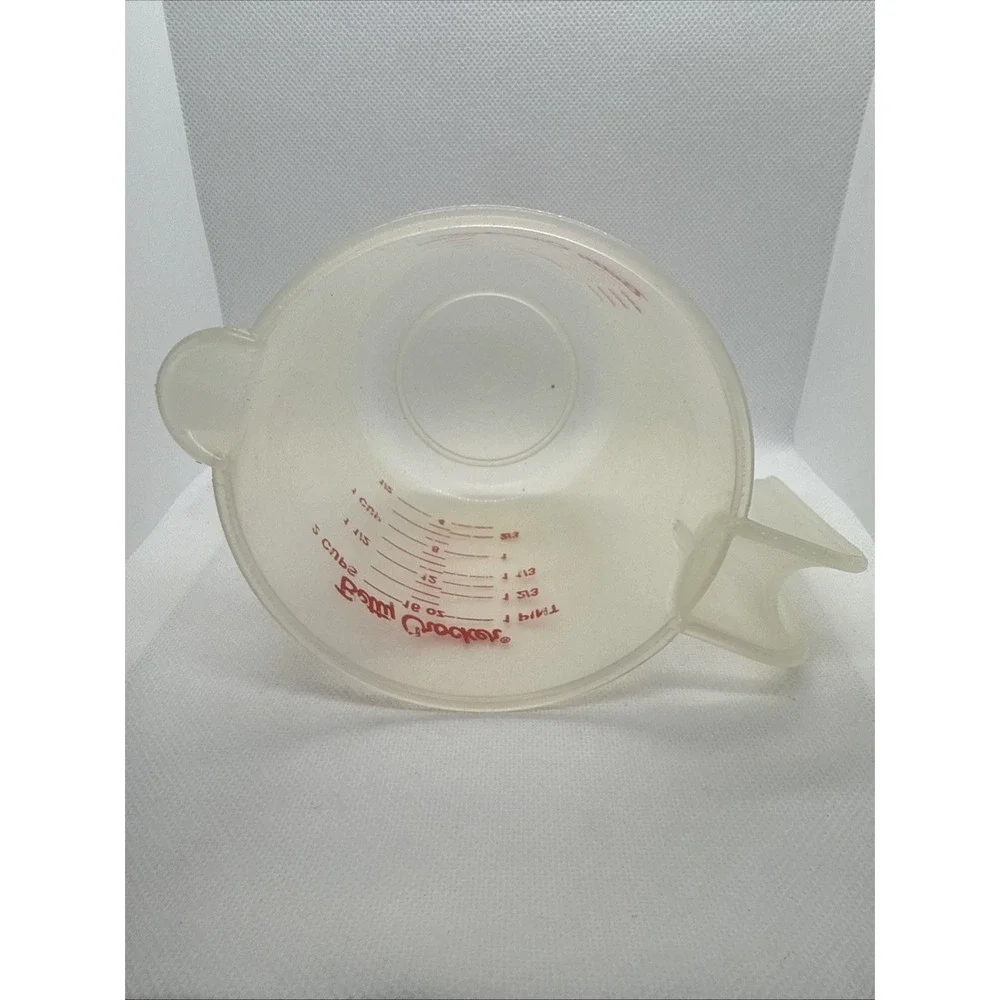 Betty Crocker Vintage Plastic Measuring Cup 2 Cup size, 16 Oz Pint 500 ML